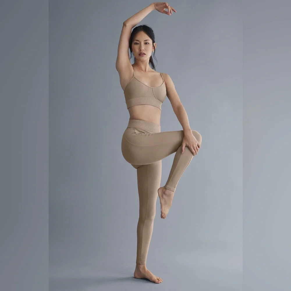 New Alo Yoga Alosoft High-Waist Head Start Legging in Gravel M